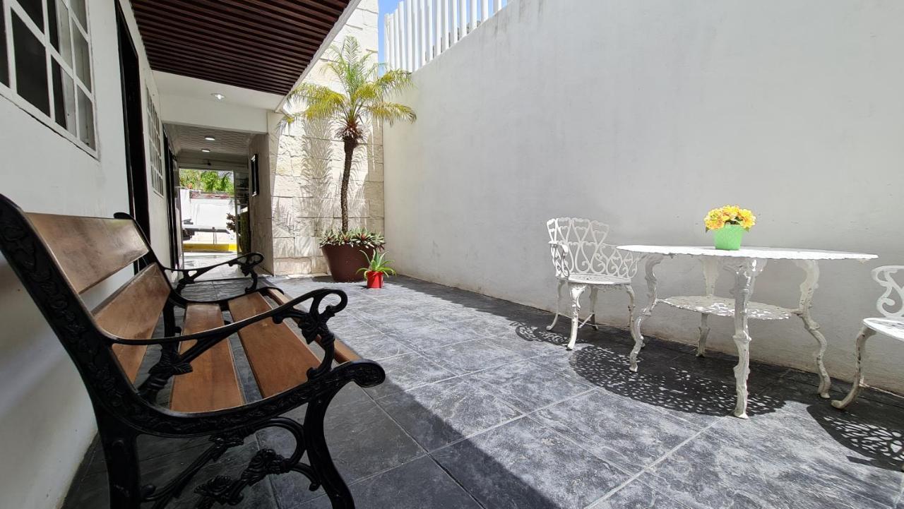 Dna Cancun Hotel Y Posada Cancún Exterior foto